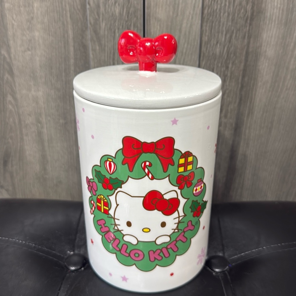 New Hello Kitty Christmas Wreath Ceramic Canister Dog Pet Treat Snack Candy Jar